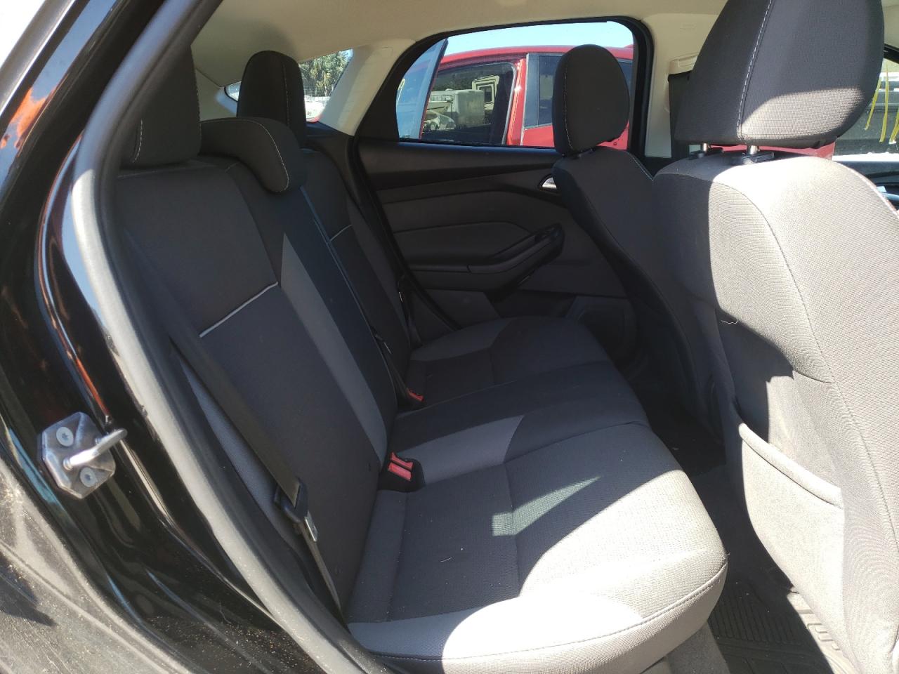 Photo 6 from auction – 2013 FORD FOCUS SE with VIN 1FADP3K28DL275817