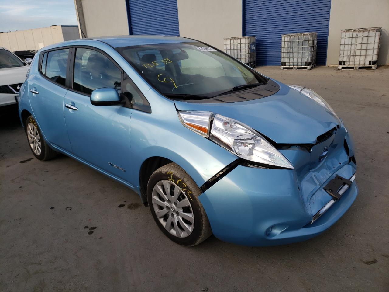 NISSAN LEAF S 2015 with VIN 1N4AZ0CP7FC310257 - Photo from auction
