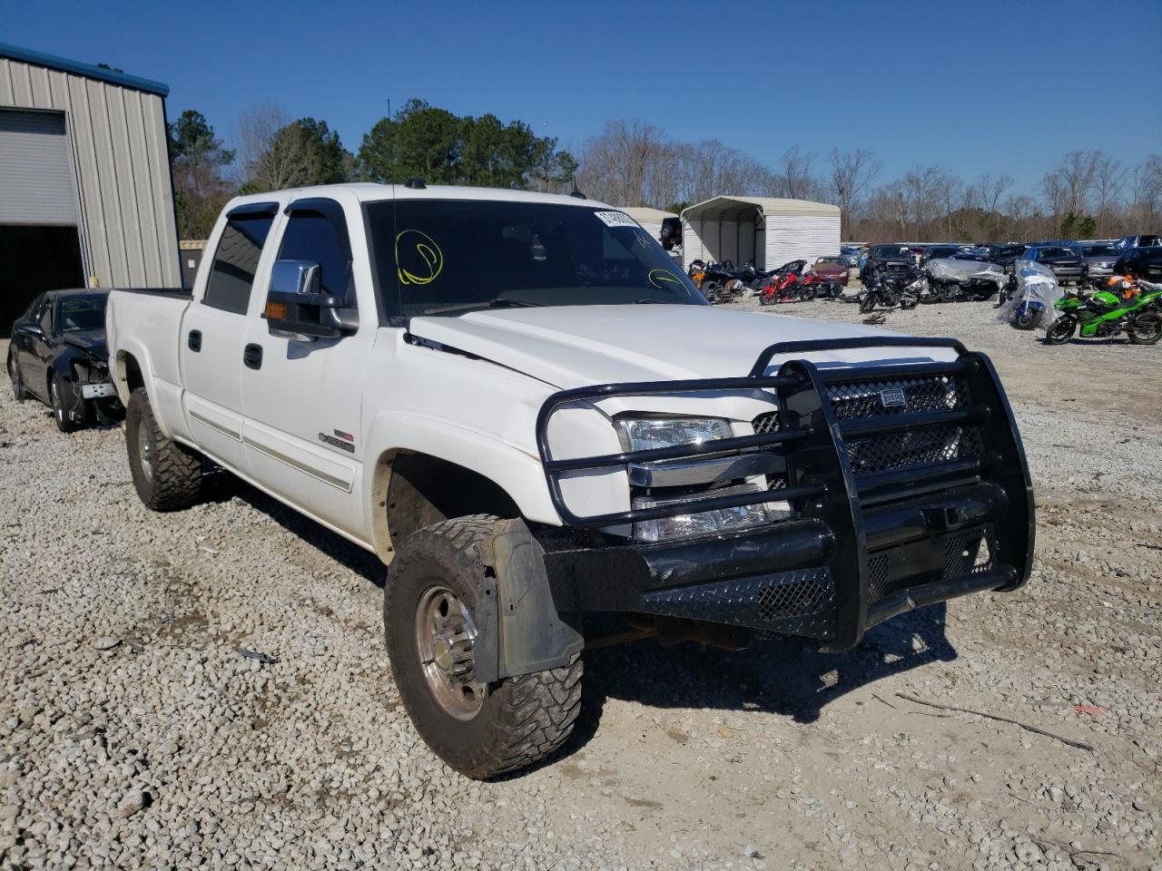 CHEVROLET SILVERADO 2004 with VIN 1GCHC231X4F139050 - Photo from auction