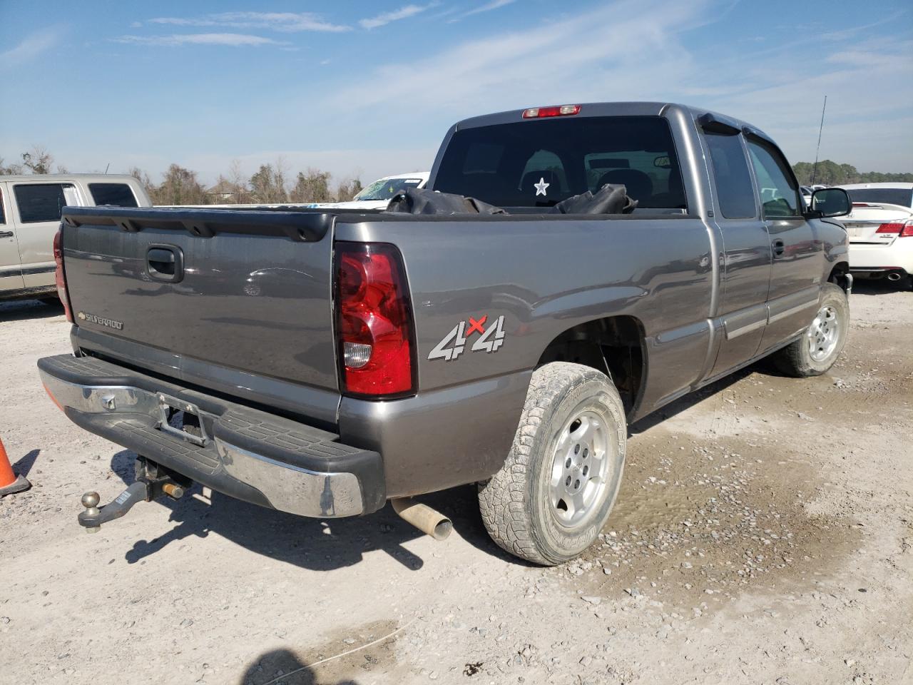 Photo 4 from auction – 2006 CHEVROLET SILVERADO with VIN 1GCEK19T96Z264440