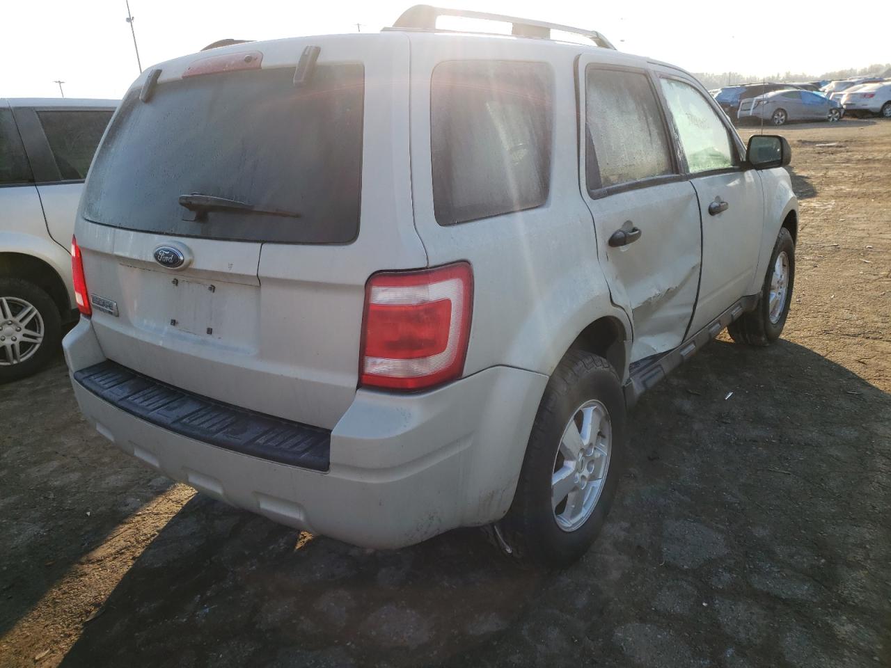 Photo 4 from auction – 2009 FORD ESCAPE XLT with VIN 1FMCU03G69KC97749