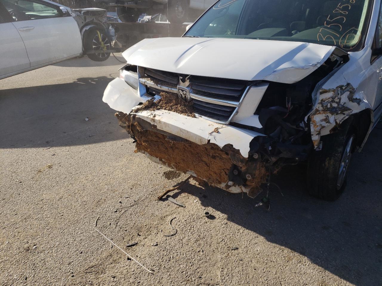 Photo 9 from auction – 2009 DODGE GRAND CARA with VIN 2D8HN54189R655600