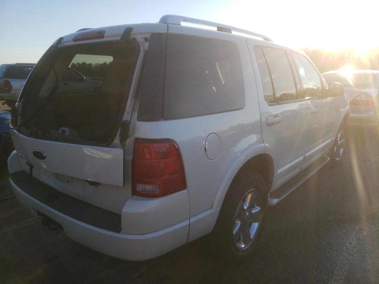Photo 4 from auction – 2004 FORD EXPLORER L with VIN 1FMZU65K34ZB12149