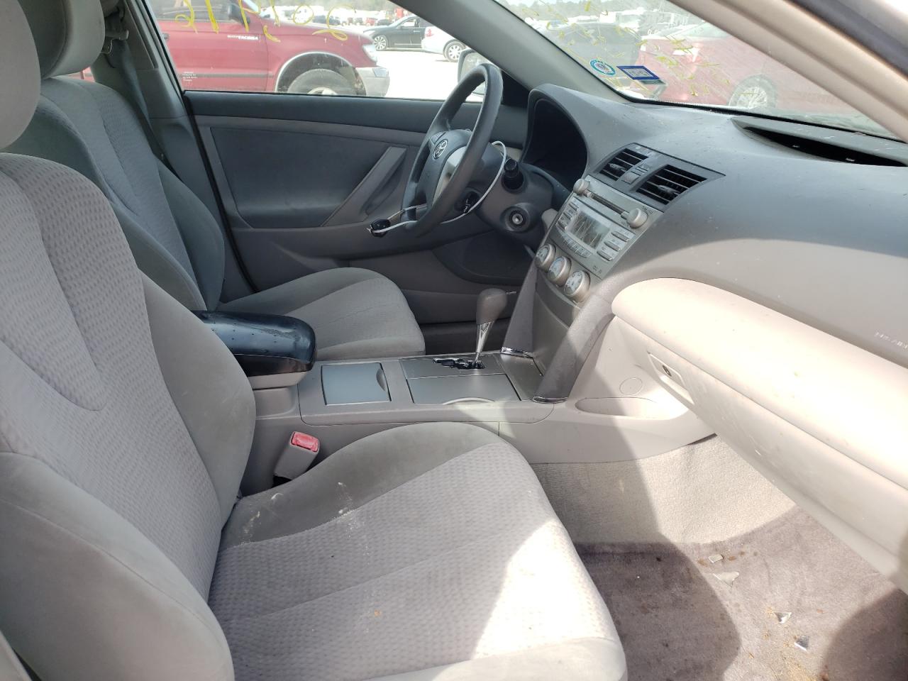 Photo 5 from auction – 2011 TOYOTA CAMRY BASE with VIN 4T1BF3EKXBU643286