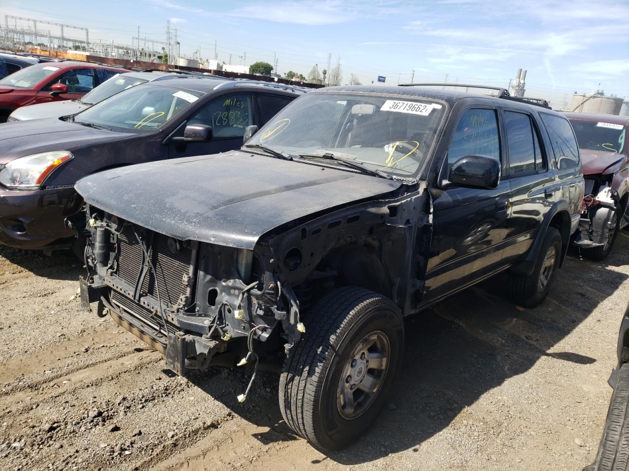 Photo 2 from auction – 2000 TOYOTA 4RUNNER SR with VIN JT3GN86R2Y0170445