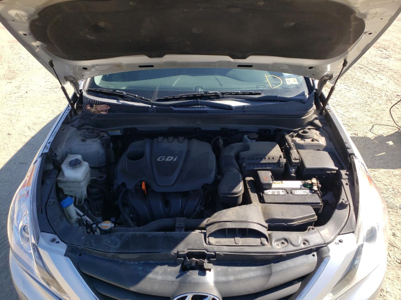Photo 7 from auction – 2011 HYUNDAI SONATA SE with VIN 5NPEC4AC6BH072162