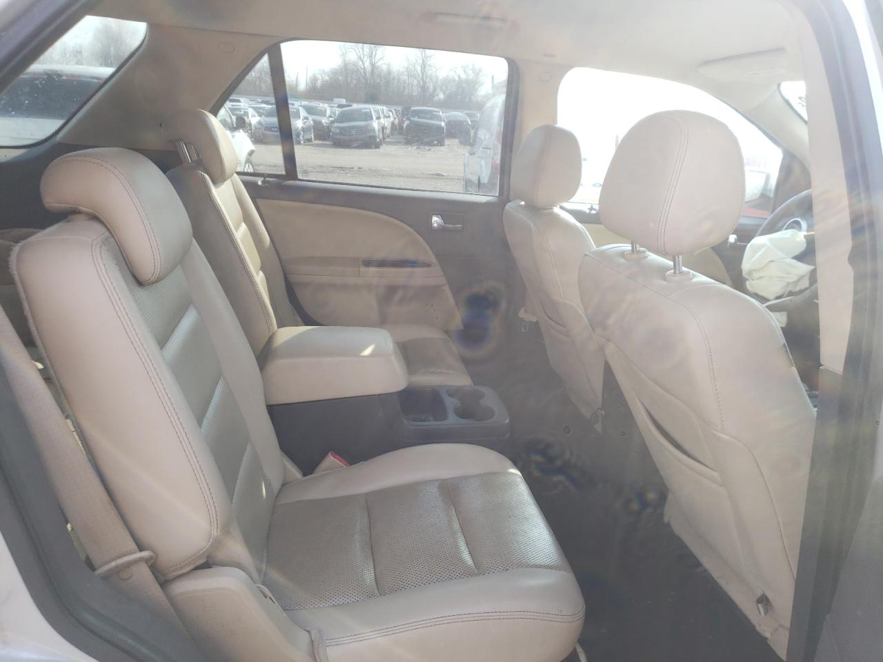 Photo 6 from auction – 2008 FORD TAURUS X S with VIN 1FMDK02W68GA22497