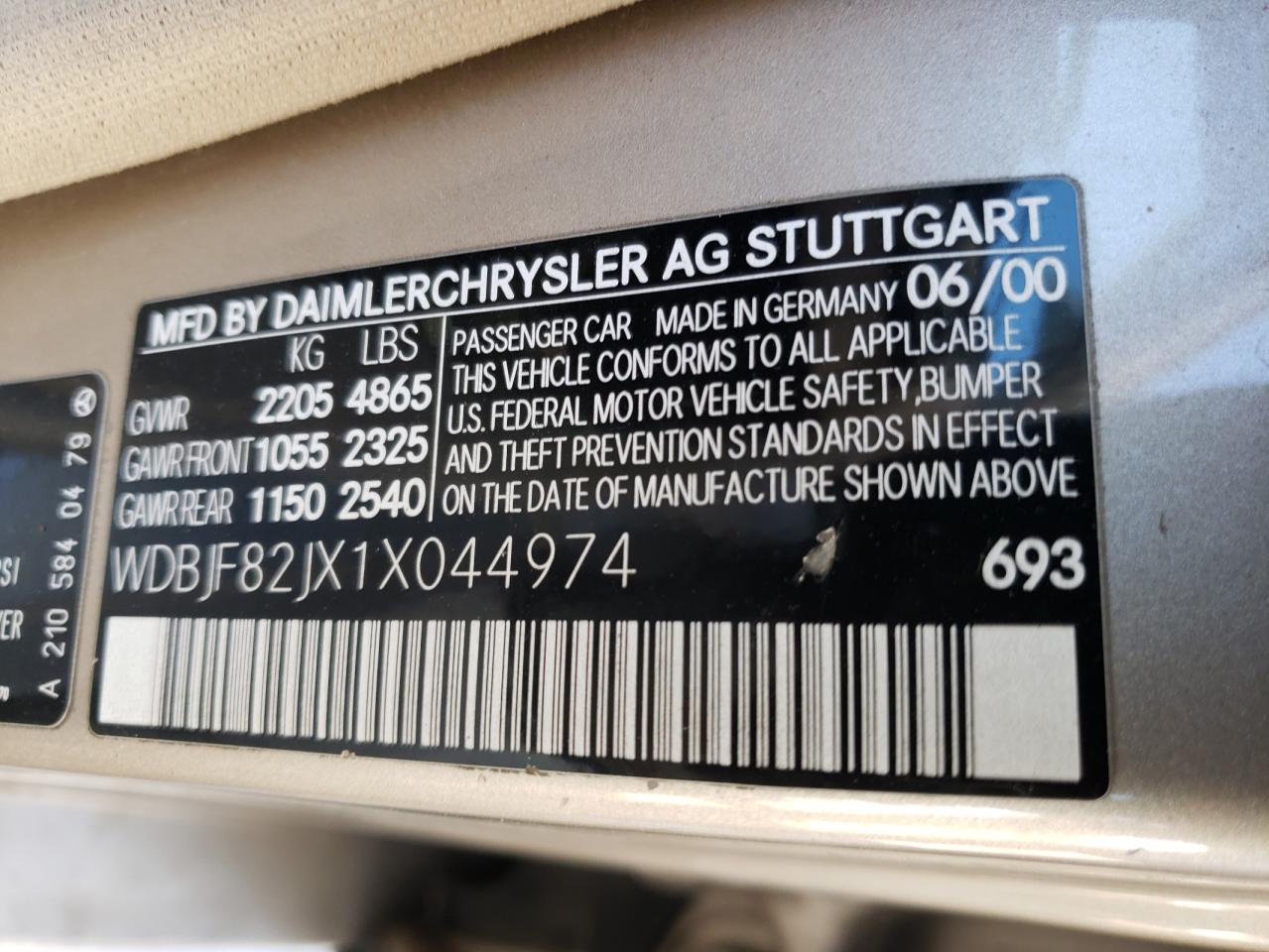 Photo 10 from auction – 2001 MERCEDES-BENZ E320 with VIN WDBJF82JX1X044974