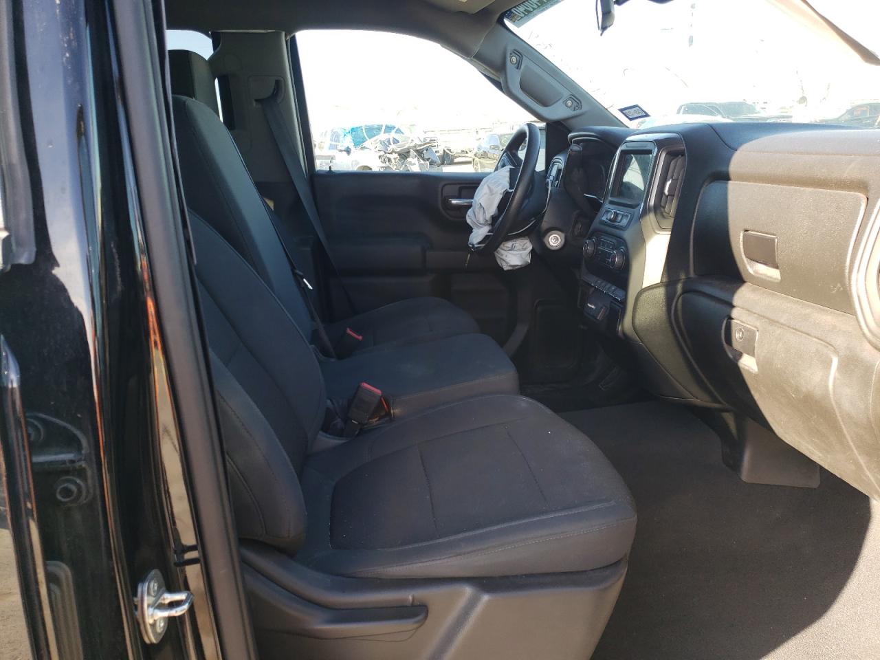 Photo 5 from auction – 2019 CHEVROLET SILVERADO with VIN 1GCPWBEH1KZ320529