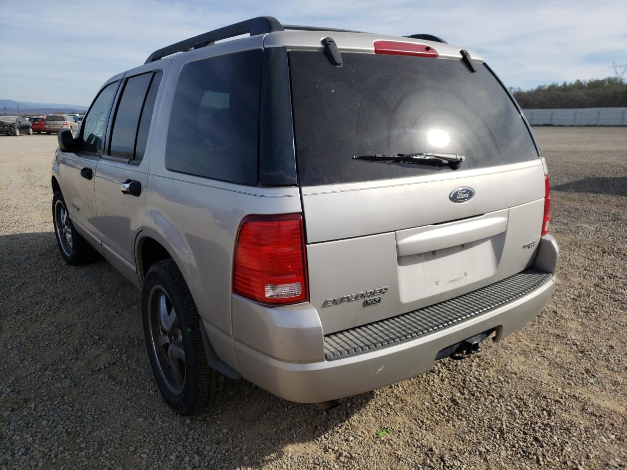 Photo 3 from auction – 2005 FORD EXPLORER X with VIN 1FMZU73K05ZA61834