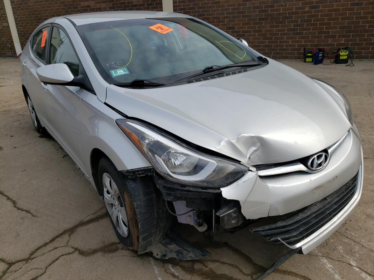 HYUNDAI ELANTRA SE 2016 with VIN 5NPDH4AE1GH747986 - Photo from auction