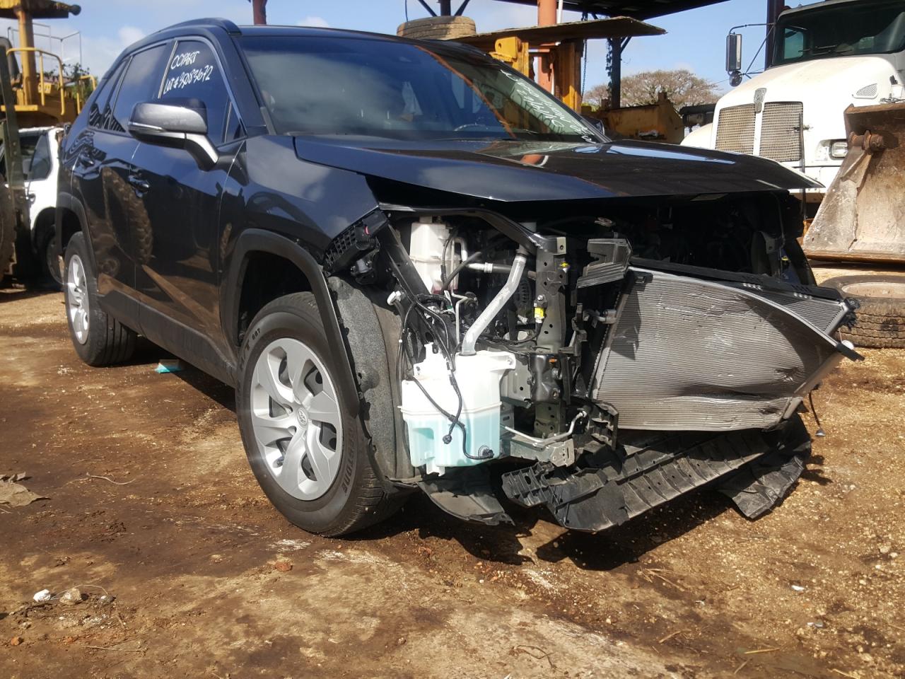 TOYOTA RAV4 LE 2019 with VIN JTMK1RFV7KD037863 - Photo from auction