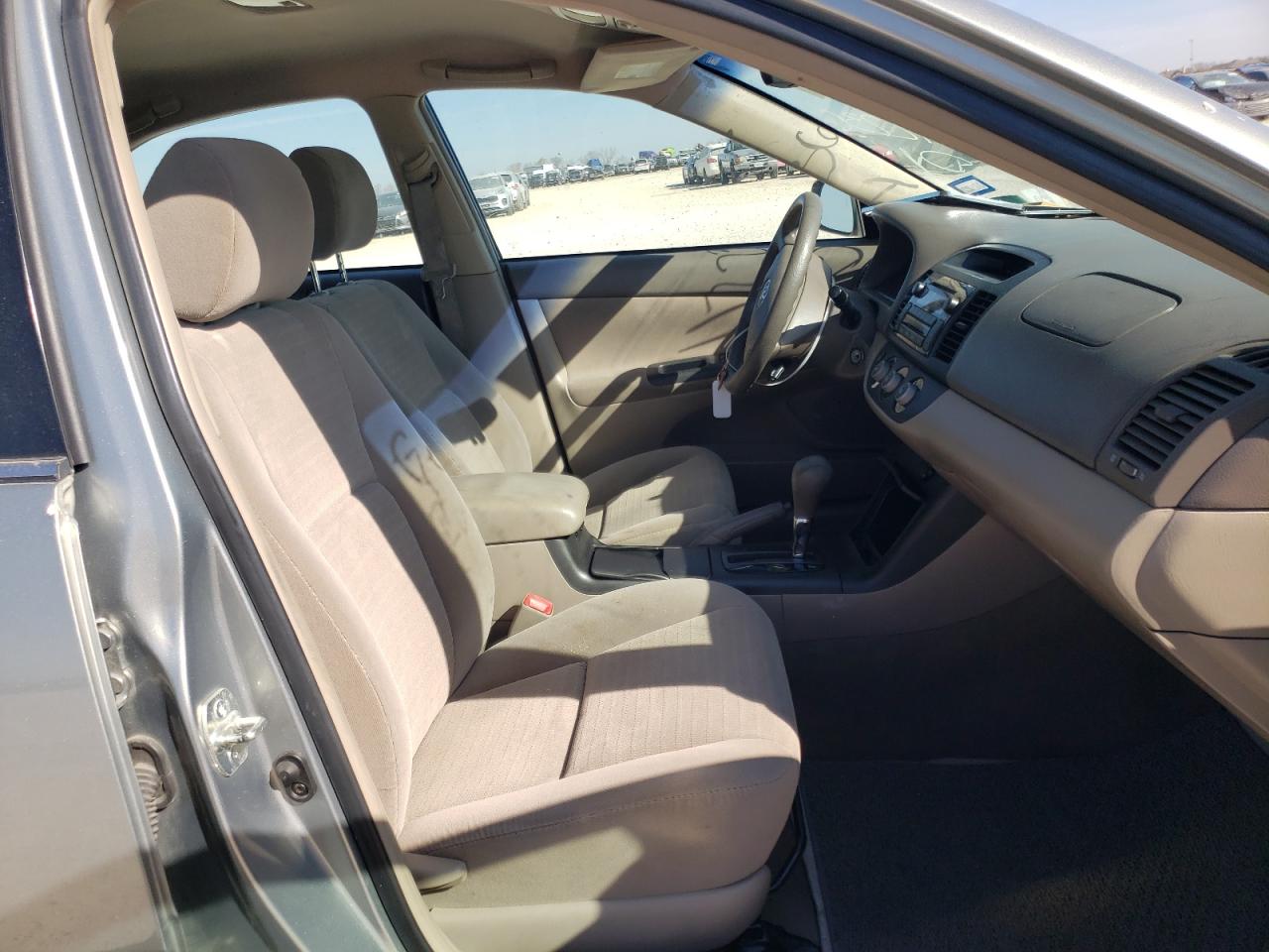 Photo 5 from auction – 2006 TOYOTA CAMRY LE with VIN 4T1BE32K56U642124