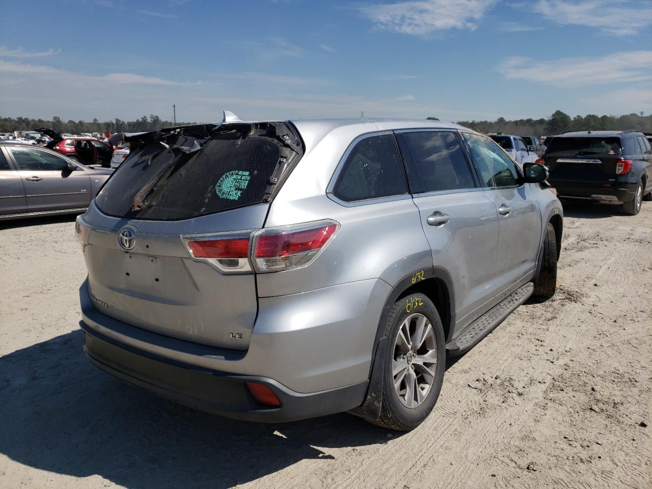 Photo 4 from auction – 2016 TOYOTA HIGHLANDER with VIN 5TDZKRFH5GS168968