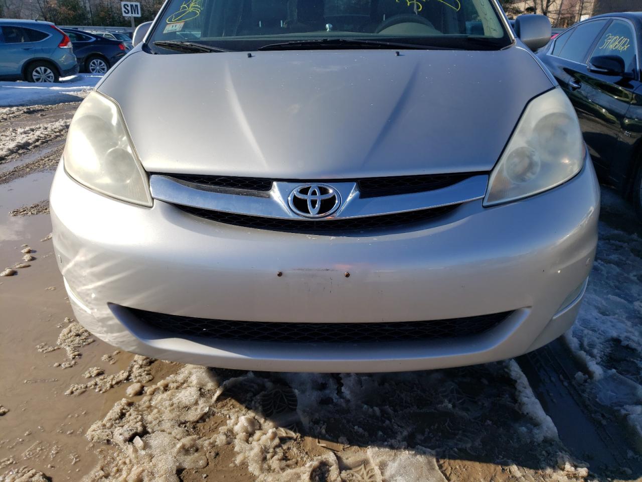 Photo 9 from auction – 2008 TOYOTA SIENNA XLE with VIN 5TDBK22C28S011113