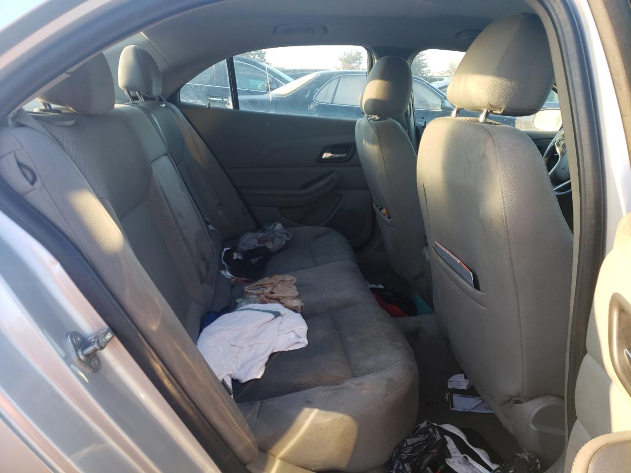 Photo 6 from auction – 2013 CHEVROLET MALIBU LS with VIN 1G11B5SA4DF325716