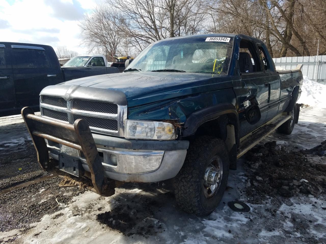 Photo 2 from auction – 1998 DODGE RAM 2500 with VIN 1B7KF23D2WJ104784