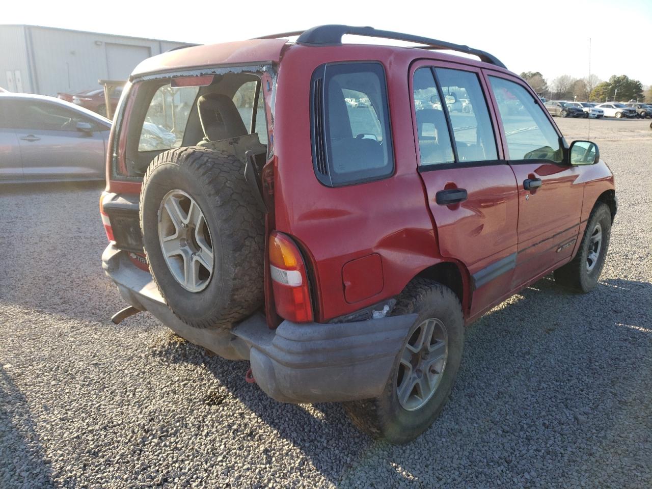 Photo 4 from auction – 2002 CHEVROLET TRACKER with VIN 2CNBJ13C726921882