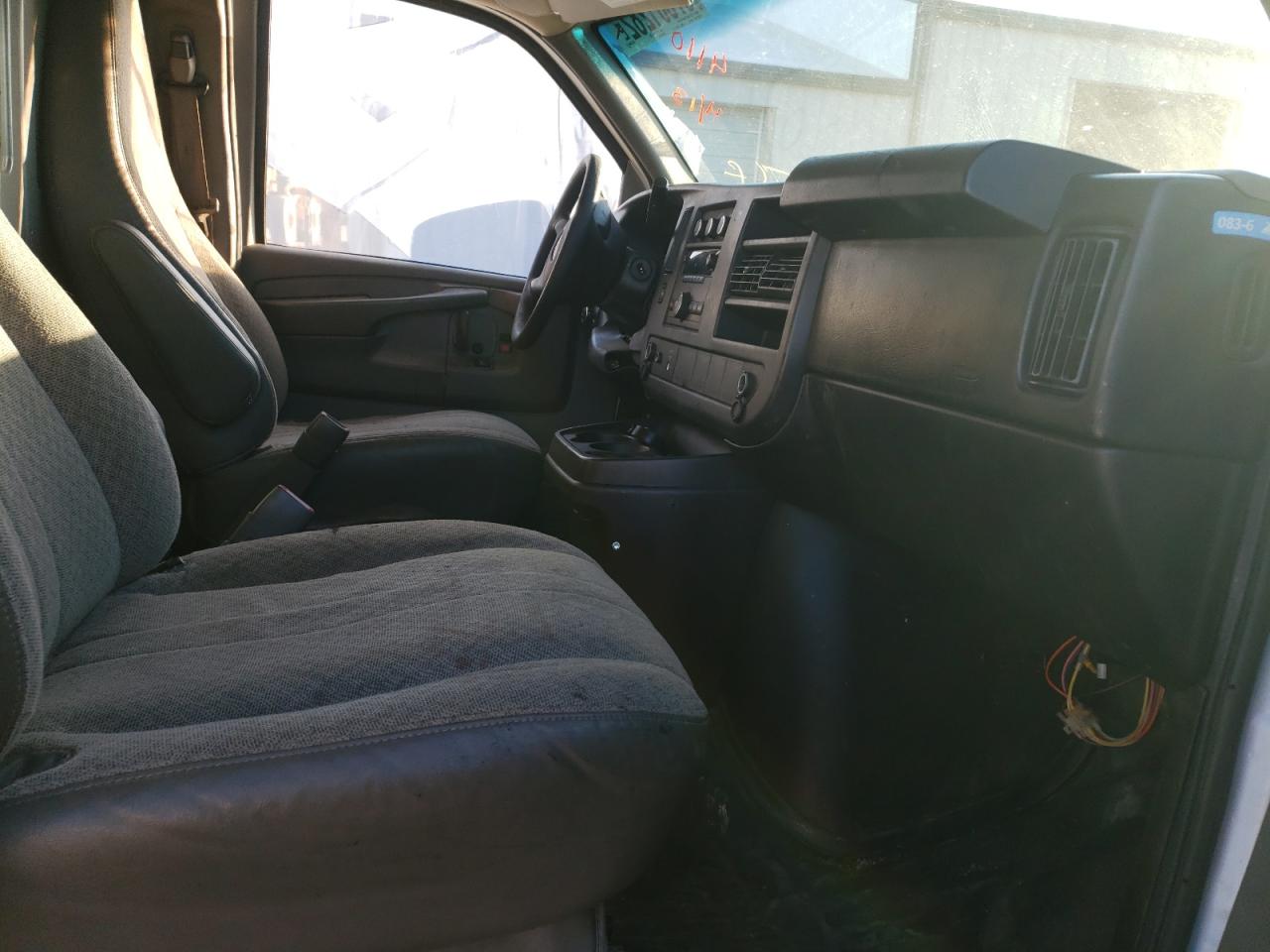 Photo 5 from auction – 2014 GMC SAVANA G25 with VIN 1GTW7FCA2E1904110