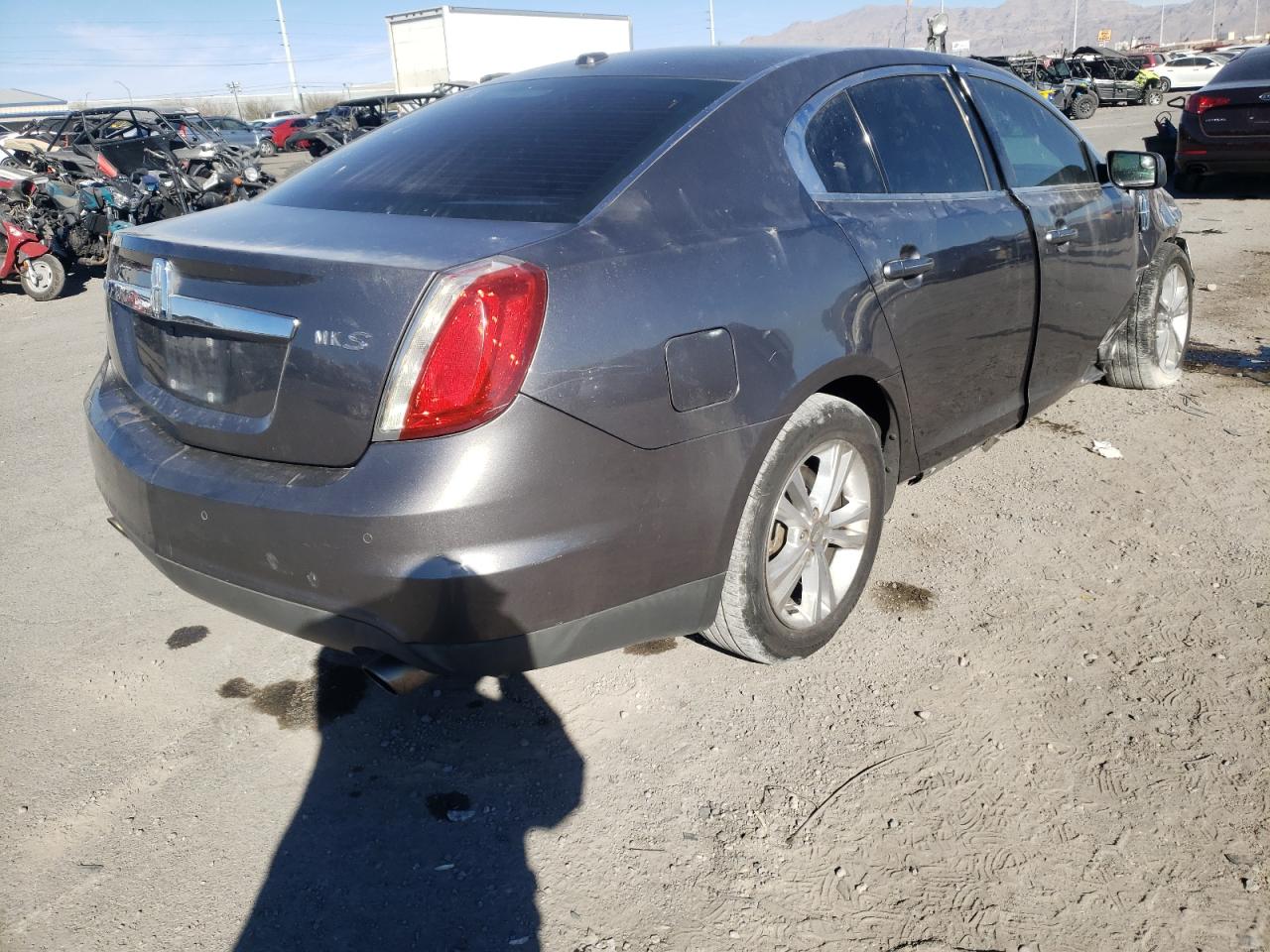 Photo 4 from auction – 2011 LINCOLN MKS with VIN 1LNHL9DR5BG607833