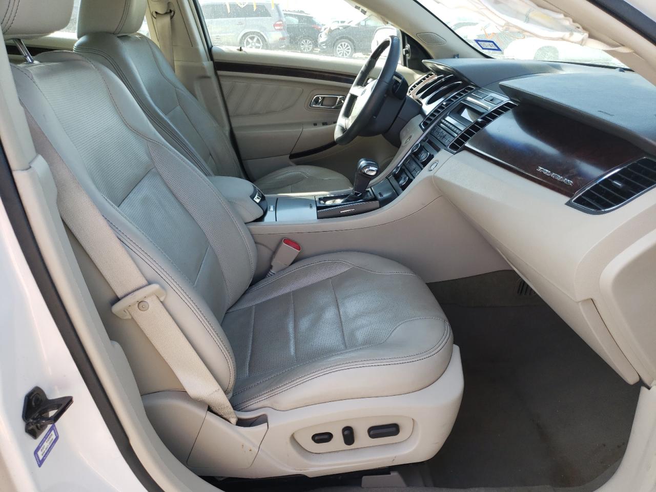 Foto 5 de la subasta – 2011 FORD TAURUS LIM con VIN 1FAHP2FW9BG114570