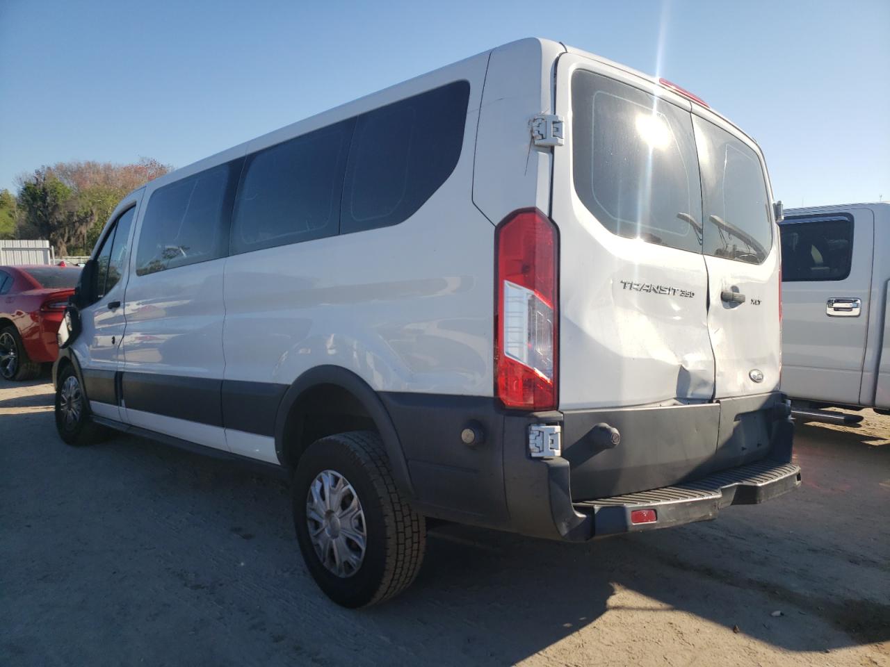 Photo 3 from auction – 2015 FORD TRANSIT T- with VIN 1FBZX2ZMXFKB12178