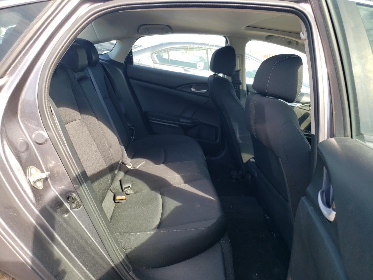 Photo 6 from auction – 2017 HONDA CIVIC EX with VIN 2HGFC2F76HH515837