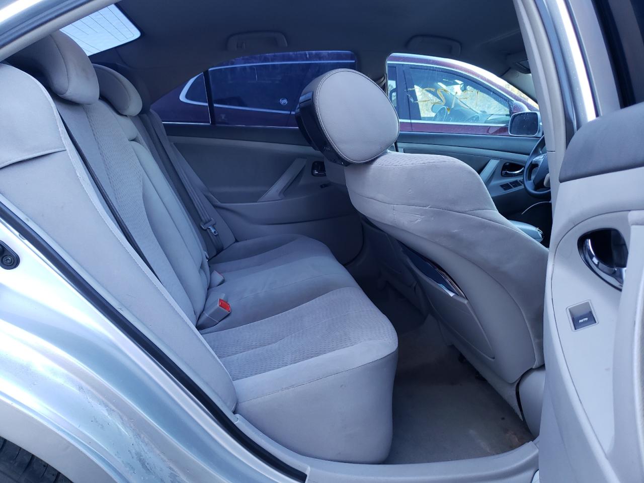 Photo 6 from auction – 2011 TOYOTA CAMRY BASE with VIN 4T1BF3EK3BU216628