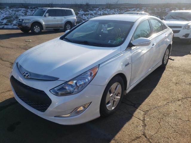 Photo 2 from auction – 2012 HYUNDAI SONATA HYB with VIN KMHEC4A40CA032138