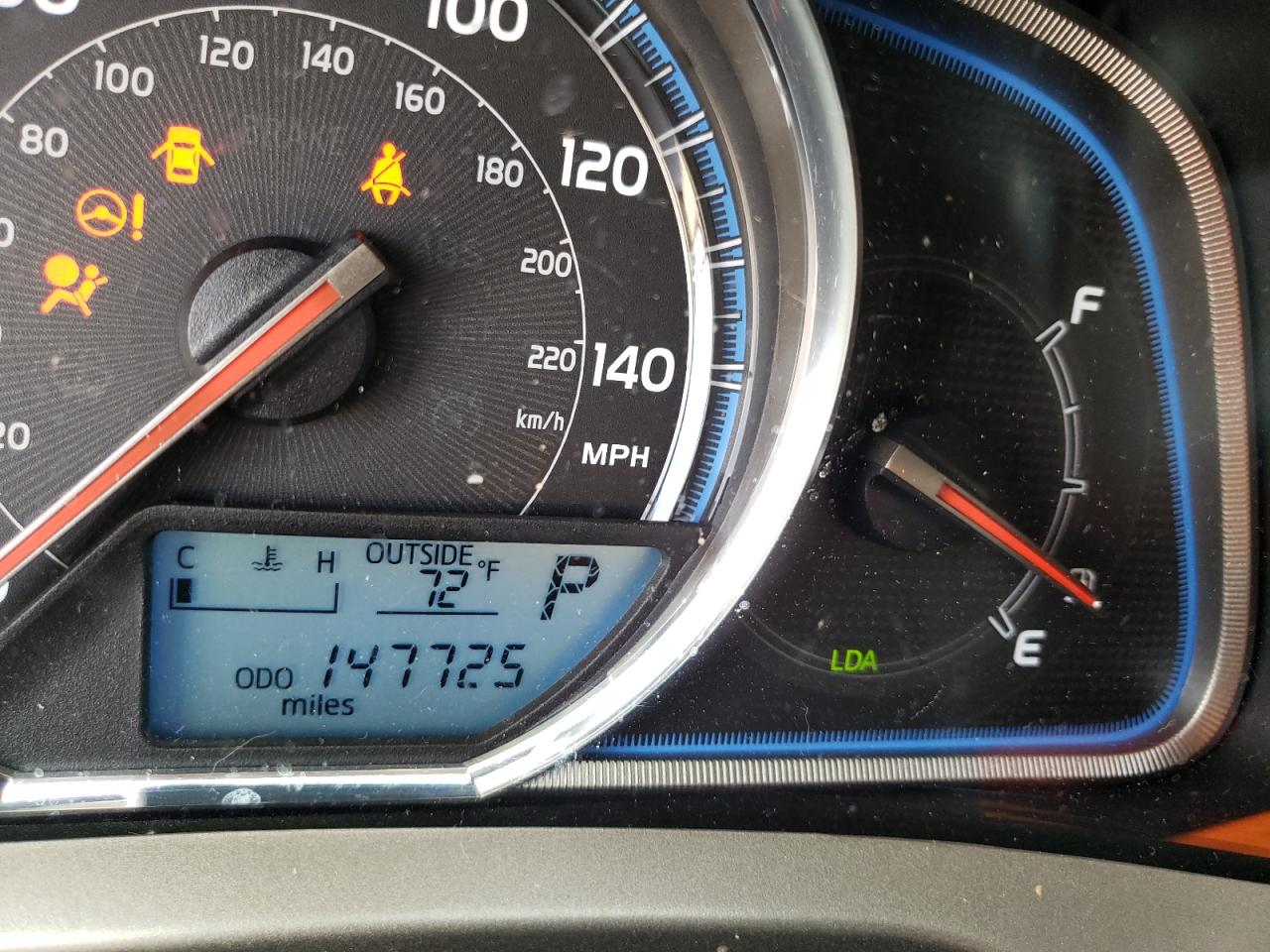 Photo 8 from auction – 2015 TOYOTA RAV4 LIMIT with VIN 2T3YFREV5FW227652
