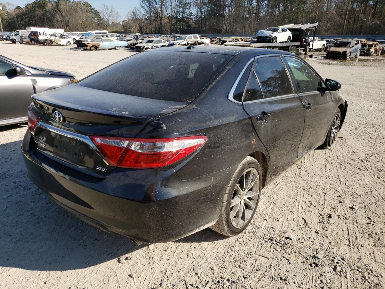 Photo 4 from auction – 2017 TOYOTA CAMRY LE with VIN 4T1BF1FK3HU316014