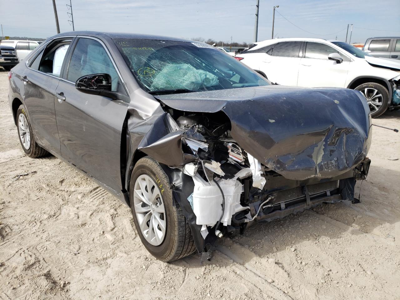 Photo 1 from auction – 2016 TOYOTA CAMRY LE with VIN 4T4BF1FK9GR581881