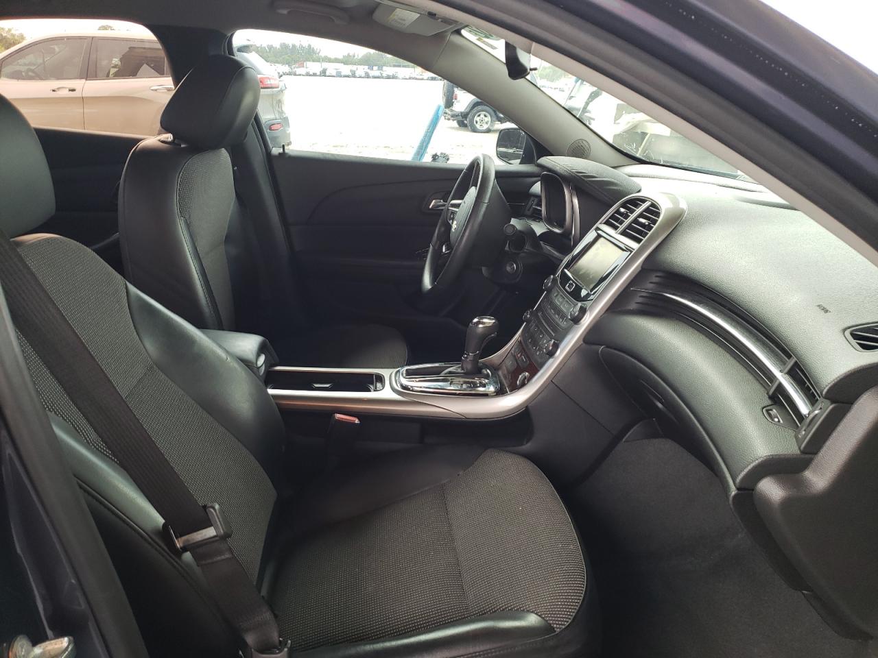 Photo 5 from auction – 2013 CHEVROLET MALIBU 1LT with VIN 1G11C5SA2DF354340