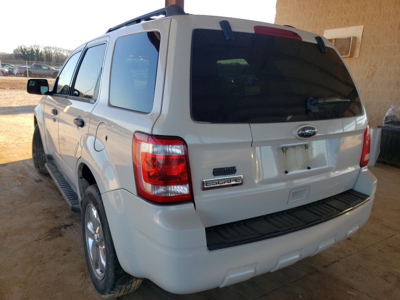 Фото 3 с аукциона – 2011 FORD ESCAPE XLT с VIN 1FMCU0D76BKA66256