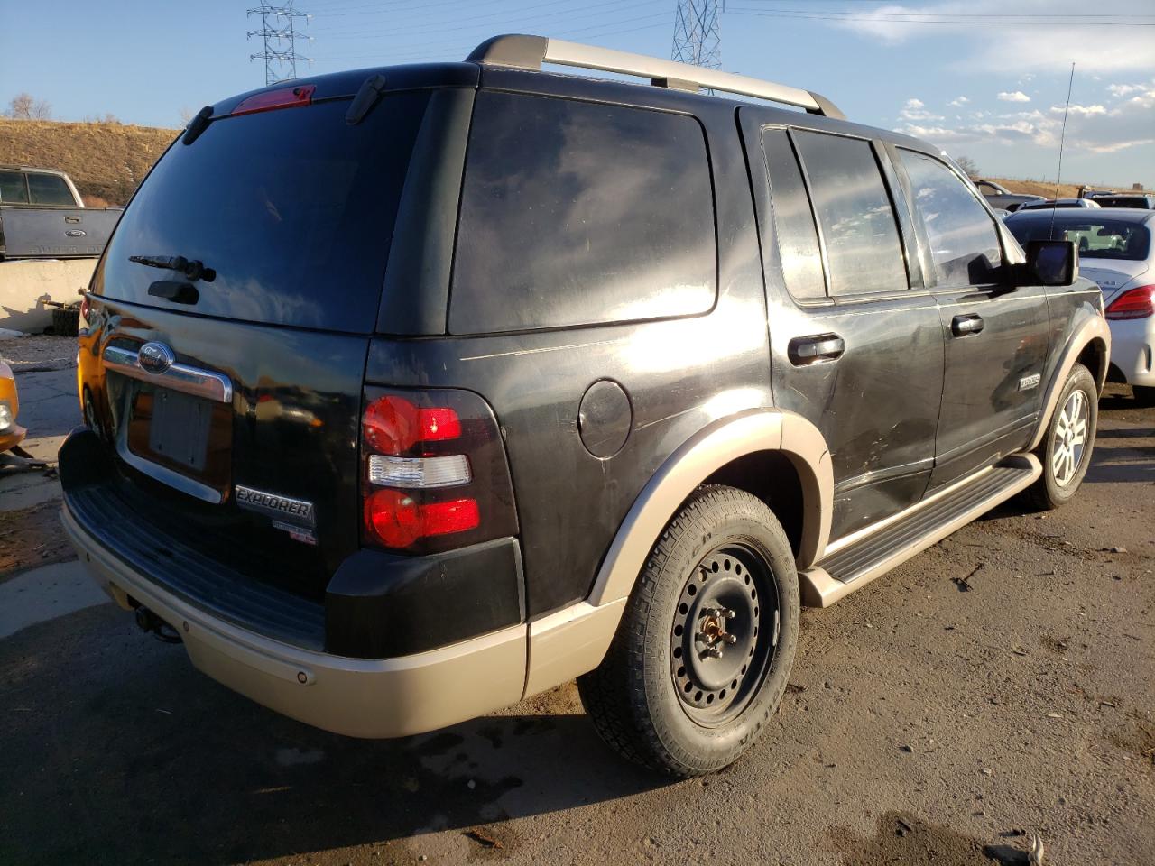 Photo 4 from auction – 2006 FORD EXPLORER E with VIN 1FMEU64E46UA82590