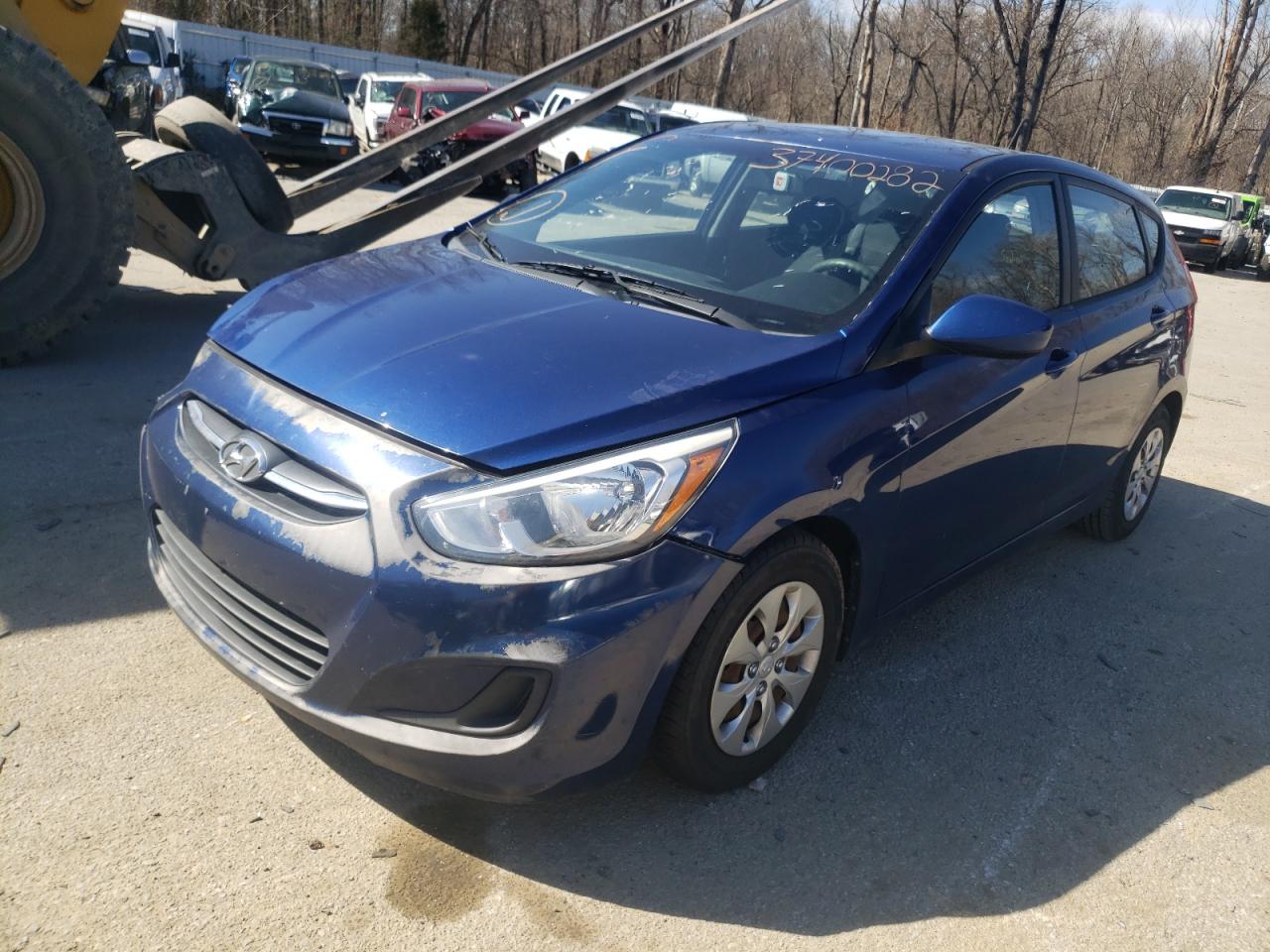 Photo 2 from auction – 2015 HYUNDAI ACCENT GS with VIN KMHCT5AE2FU213265