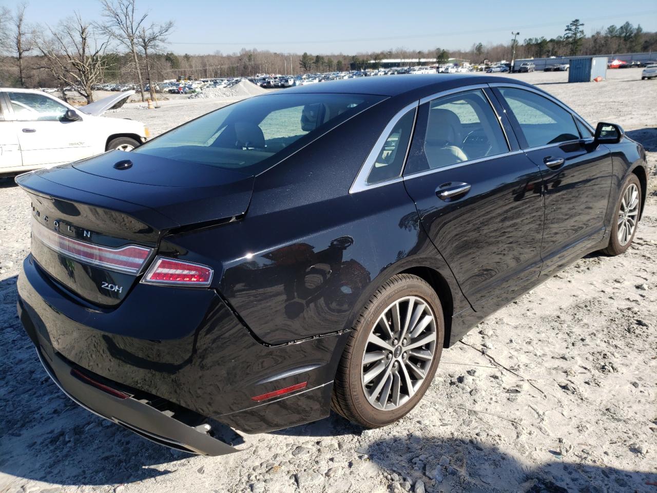 Photo 4 from auction – 2019 LINCOLN MKZ with VIN 3LN6L5KUXKR605110
