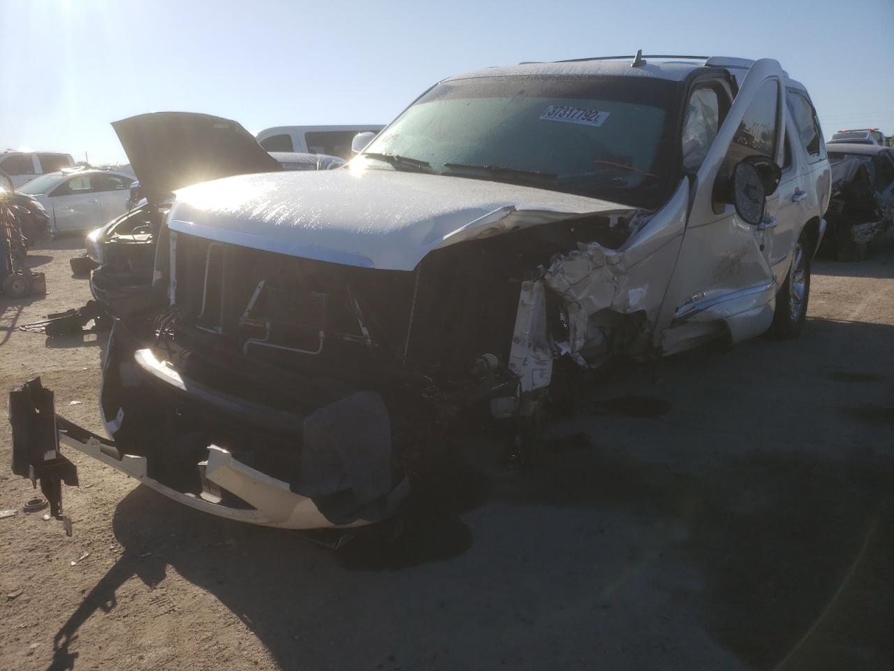 Photo 2 from auction – 2014 GMC YUKON DENA with VIN 1GKS1EEF0ER180734