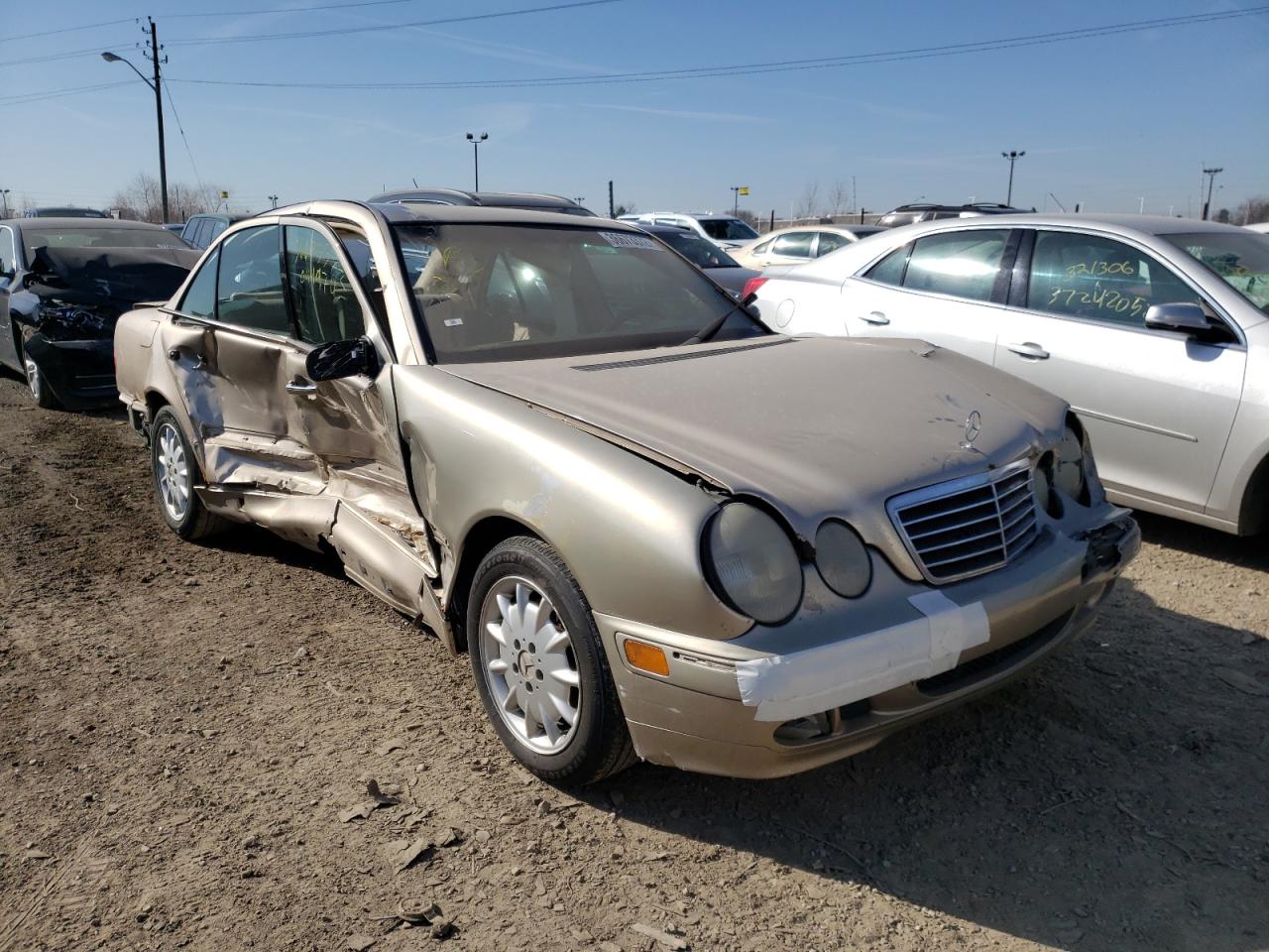 Photo 9 from auction – 2001 MERCEDES-BENZ E320 with VIN WDBJF82JX1X044974