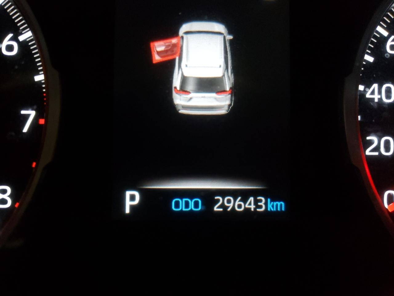 Photo 8 from auction – 2019 TOYOTA RAV4 LE with VIN 2T3B1RFV7KC037950