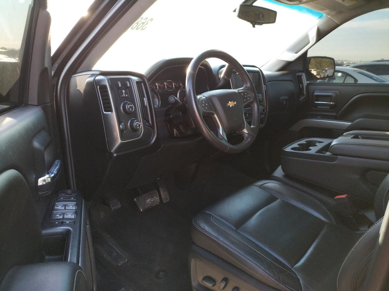 Photo 9 from auction – 2018 CHEVROLET SILVERADO with VIN 3GCUKREC7JG314695