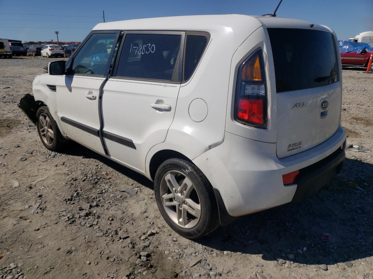Photo 3 from auction – 2011 KIA SOUL + with VIN KNDJT2A25B7708813
