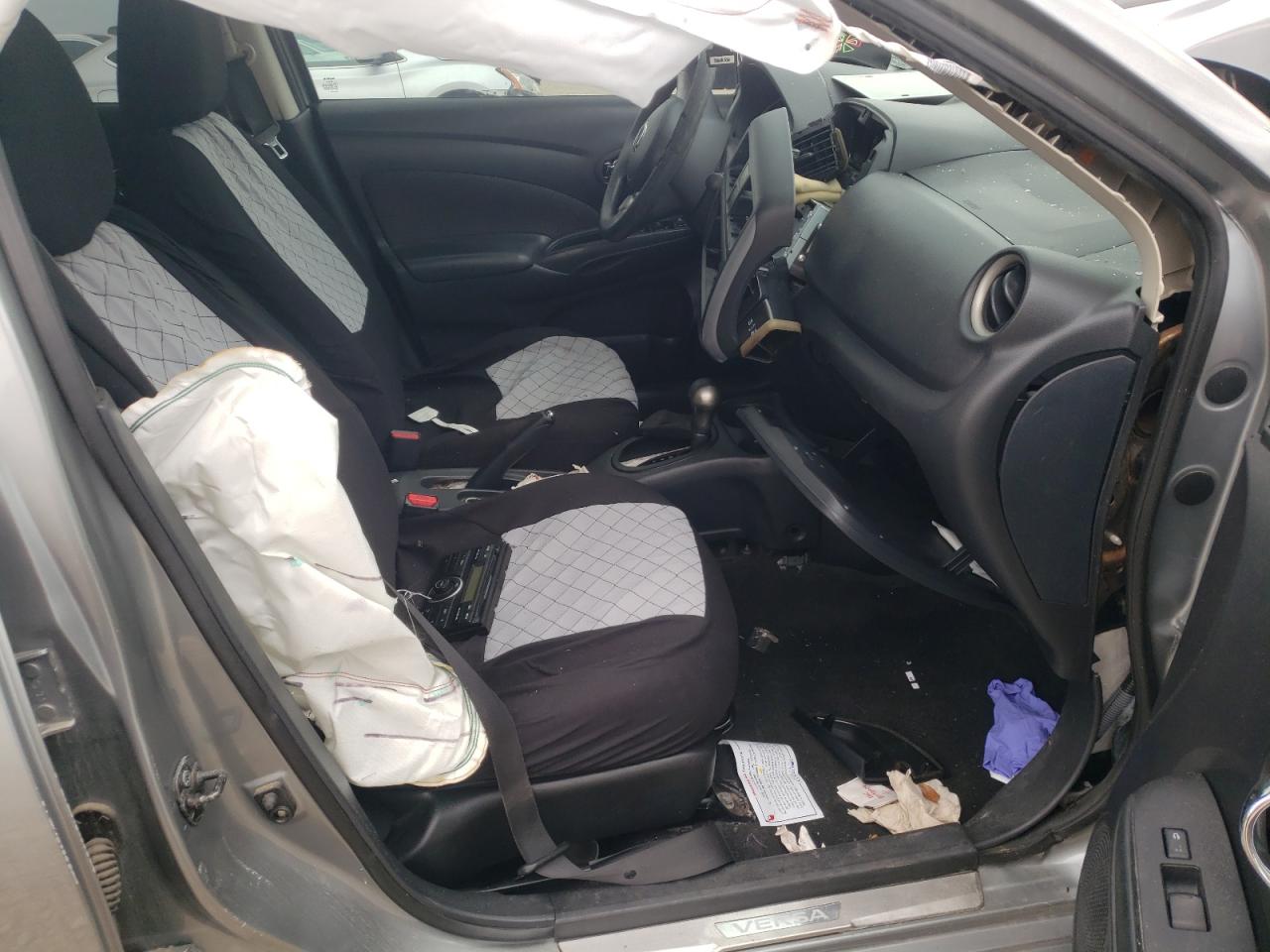 Photo 5 from auction – 2013 NISSAN VERSA S with VIN 3N1CN7AP1DL885923