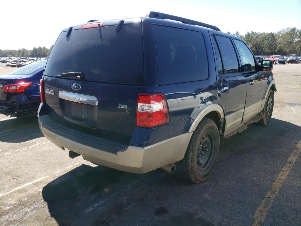 Photo 4 from auction – 2010 FORD EXPEDITION with VIN 1FMJU1J51AEB55892
