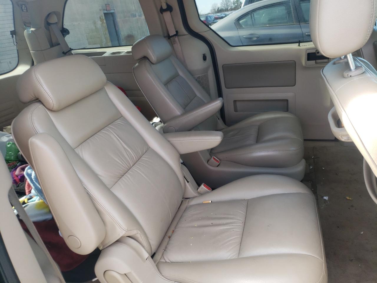 Photo 6 from auction – 2005 FORD FREESTAR S with VIN 2FMZA52255BA50913