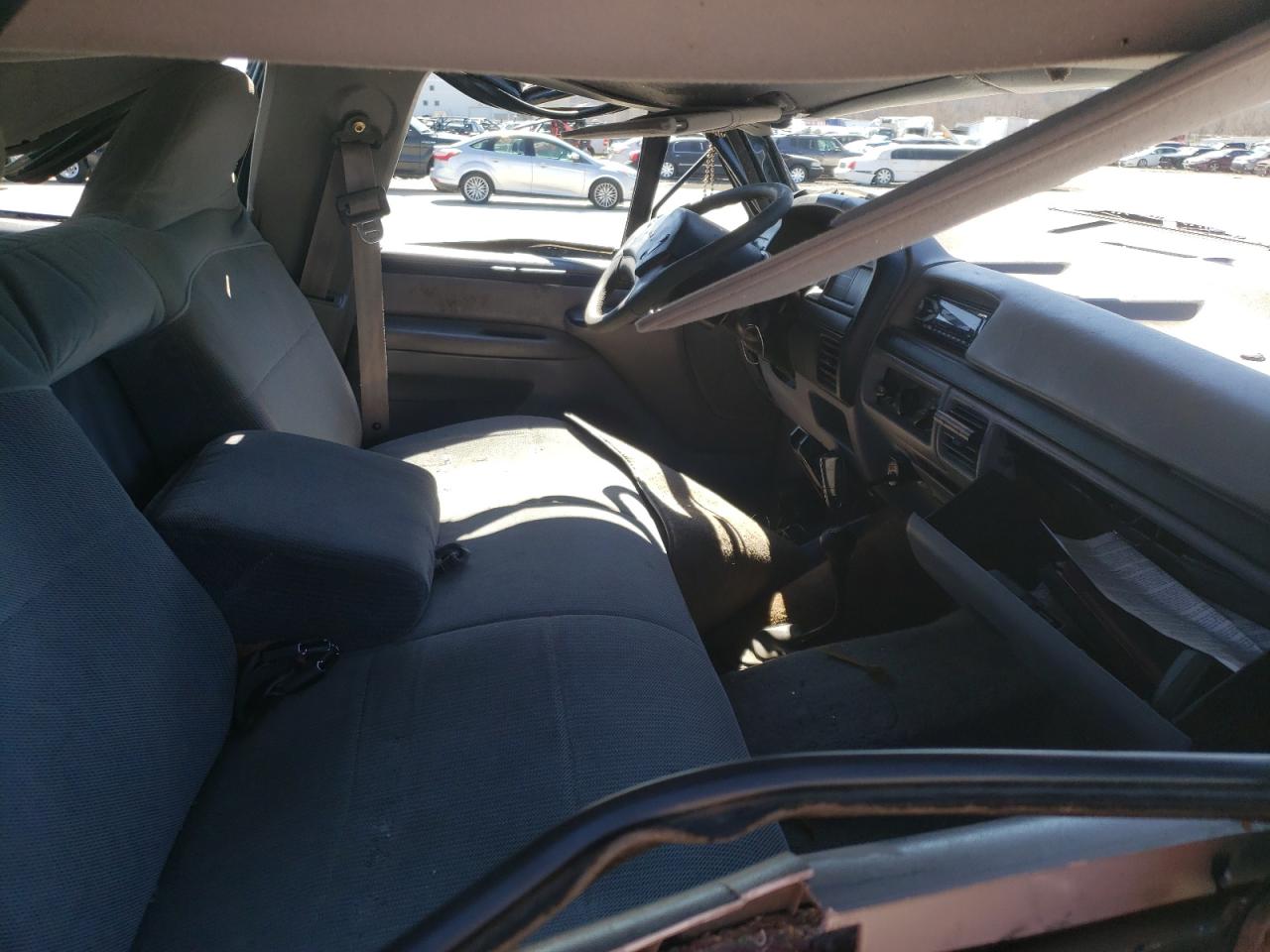 Photo 5 from auction – 1997 FORD F350 with VIN 1FTJW36F1VEA16508