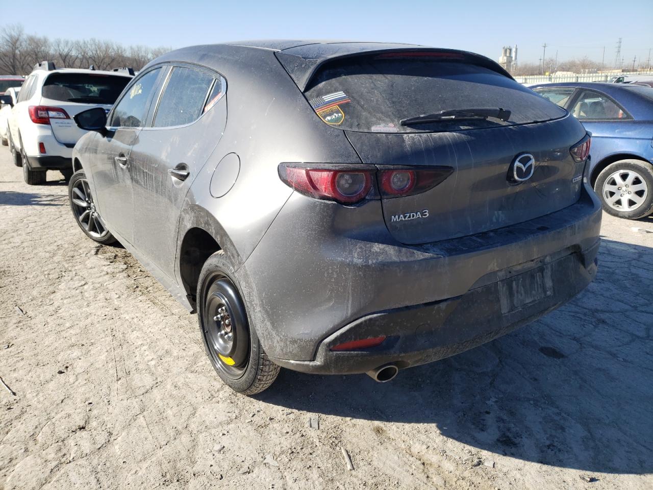 Photo 3 from auction – 2019 MAZDA 3 with VIN JM1BPAJM6K1133483