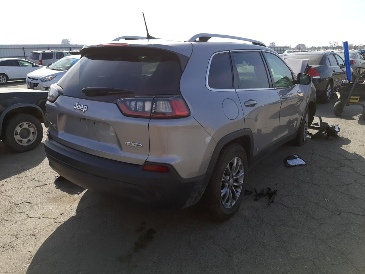 Photo 4 from auction – 2020 JEEP CHEROKEE L with VIN 1C4PJMLB8LD651292