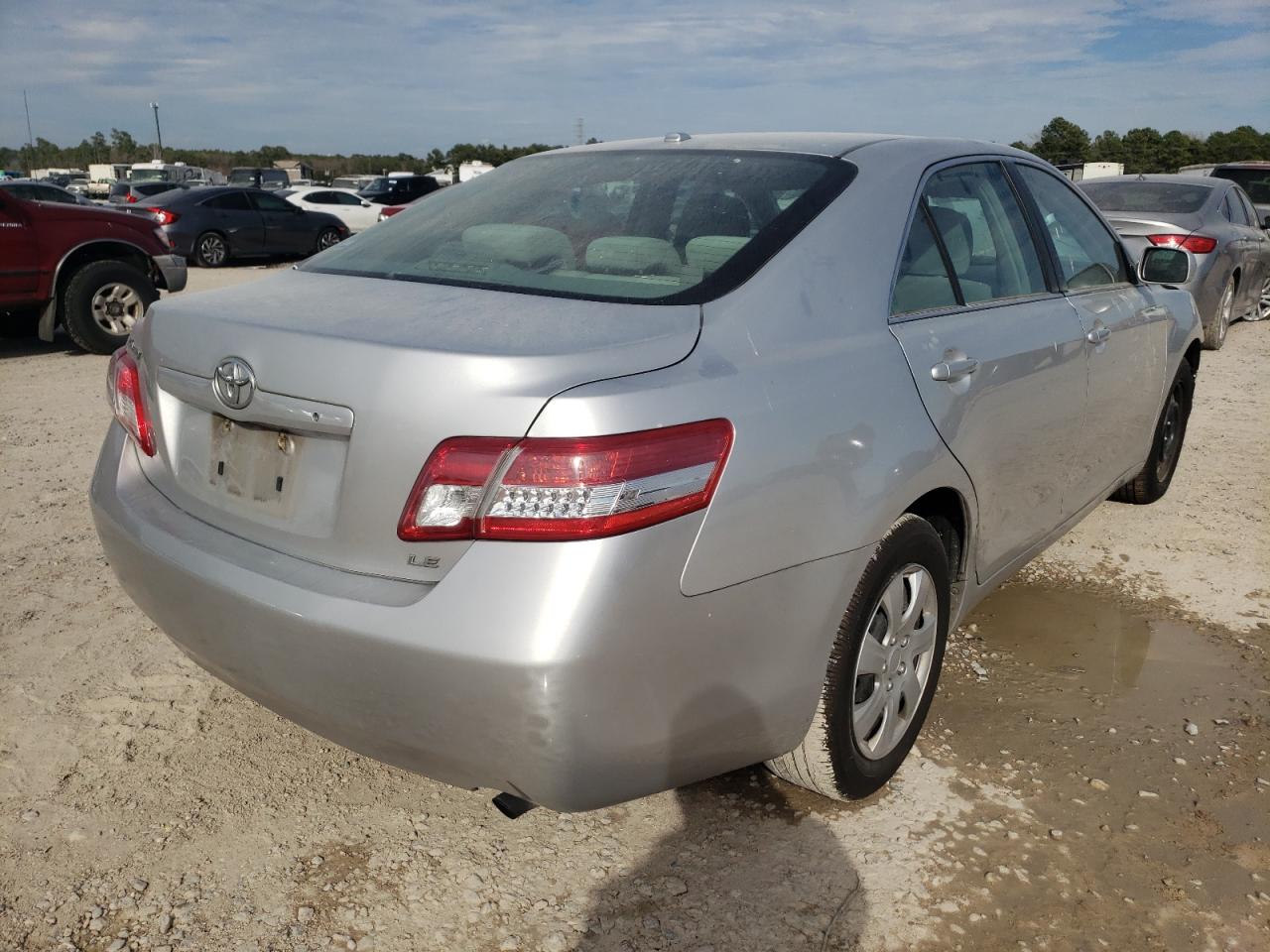 Photo 4 from auction – 2011 TOYOTA CAMRY BASE with VIN 4T1BF3EKXBU643286