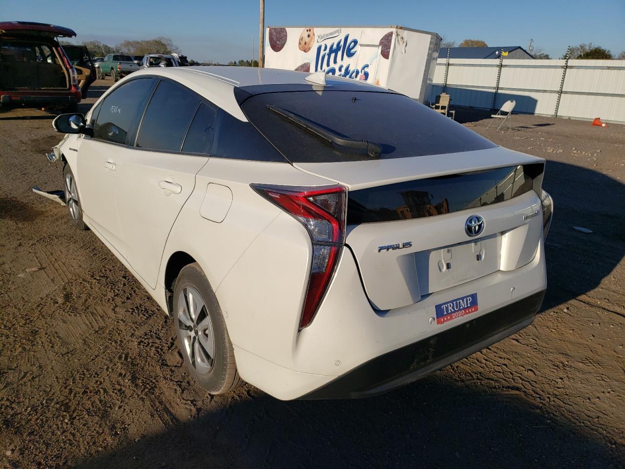 Photo 3 from auction – 2018 TOYOTA PRIUS with VIN JTDKARFU1J3055531